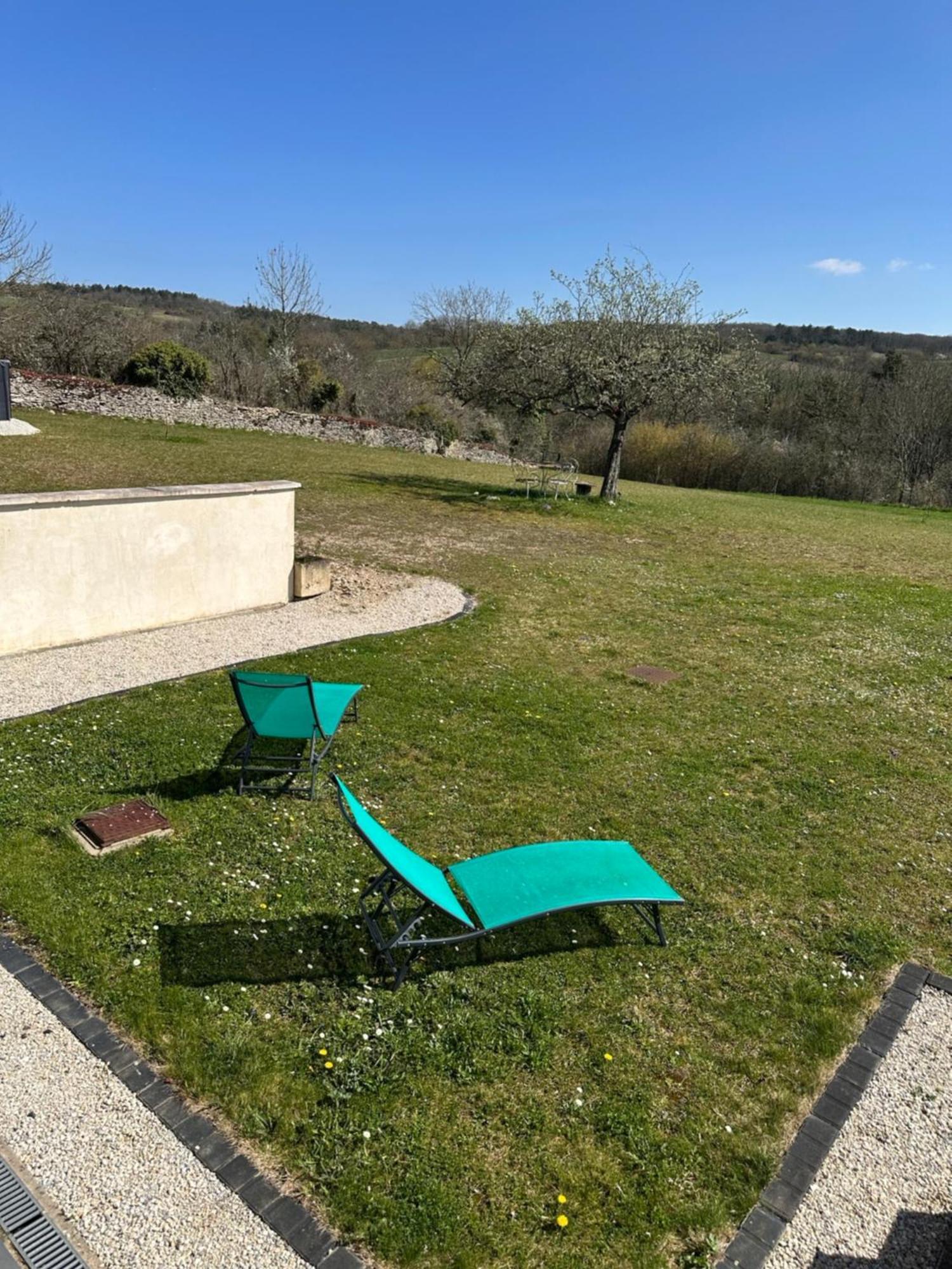 Rougemont  Studio Au Calme Avec Terrasse מראה חיצוני תמונה